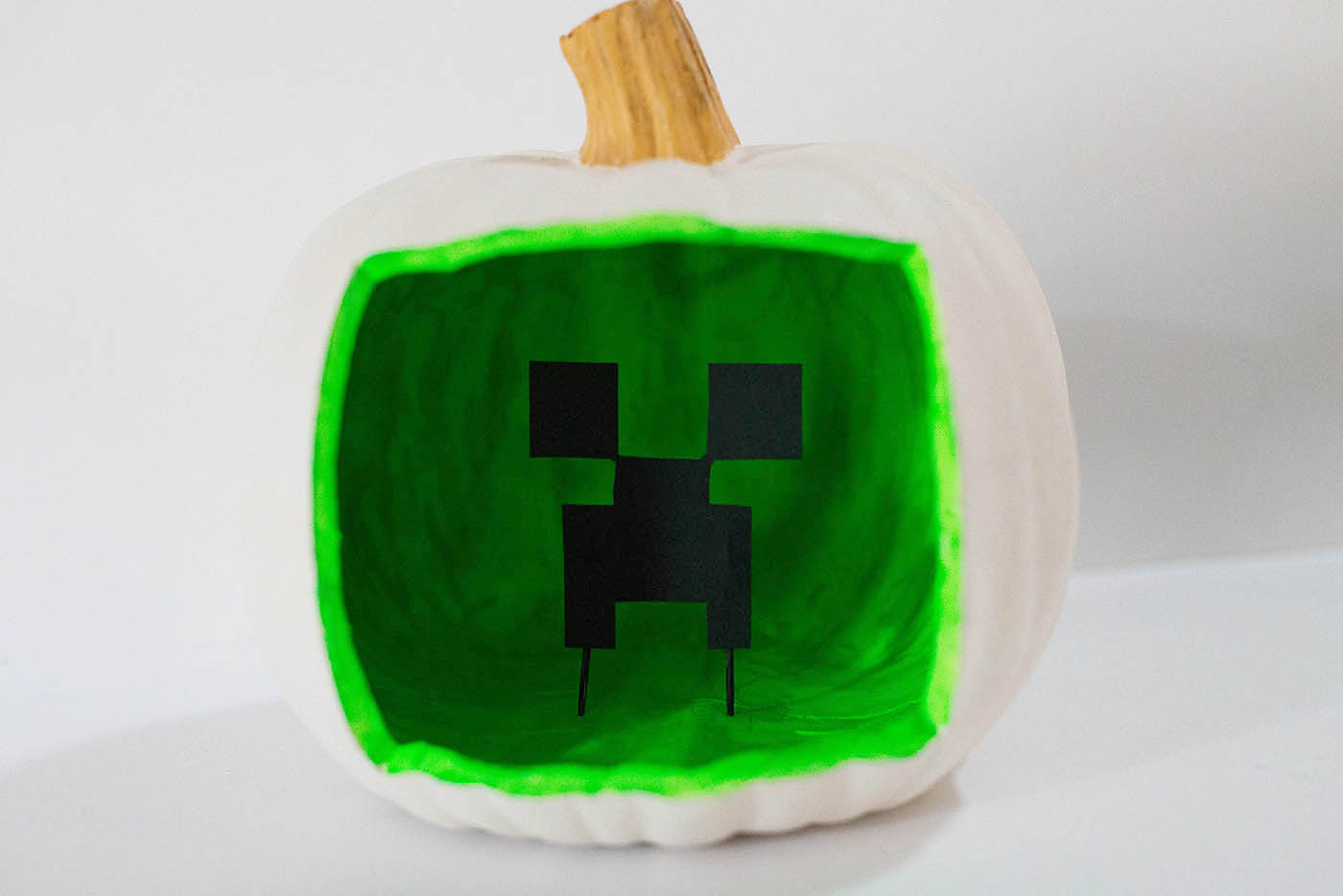 DIY Minecraft Creeper Candle Holder