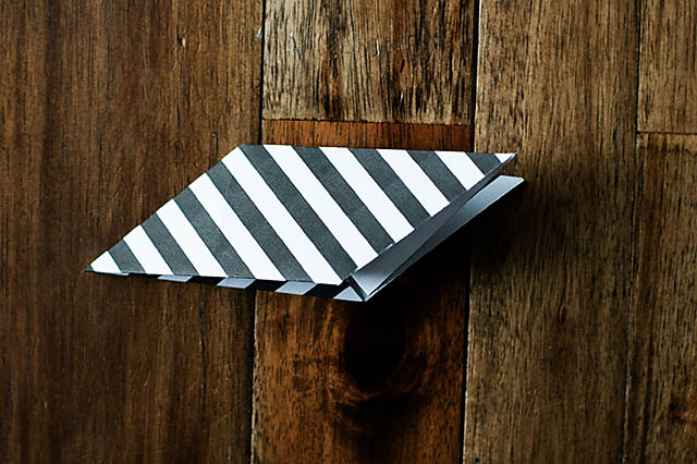 Convertible paper frisbee toy from All for the Boys blog