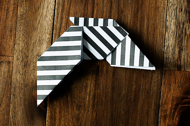 Convertible paper frisbee toy from All for the Boys blog