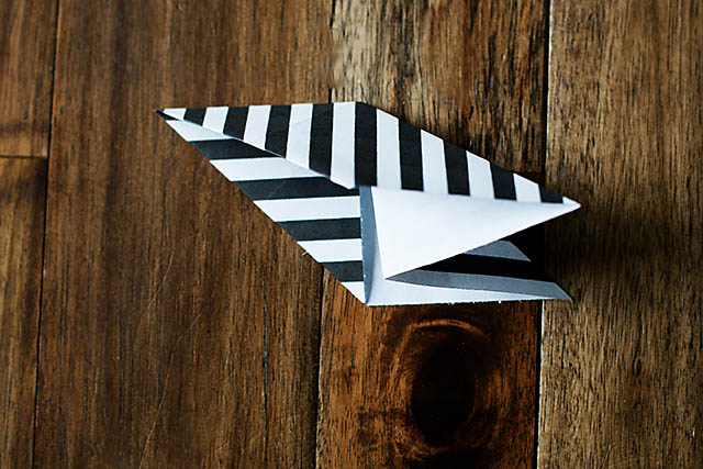 Convertible paper frisbee toy from All for the Boys blog