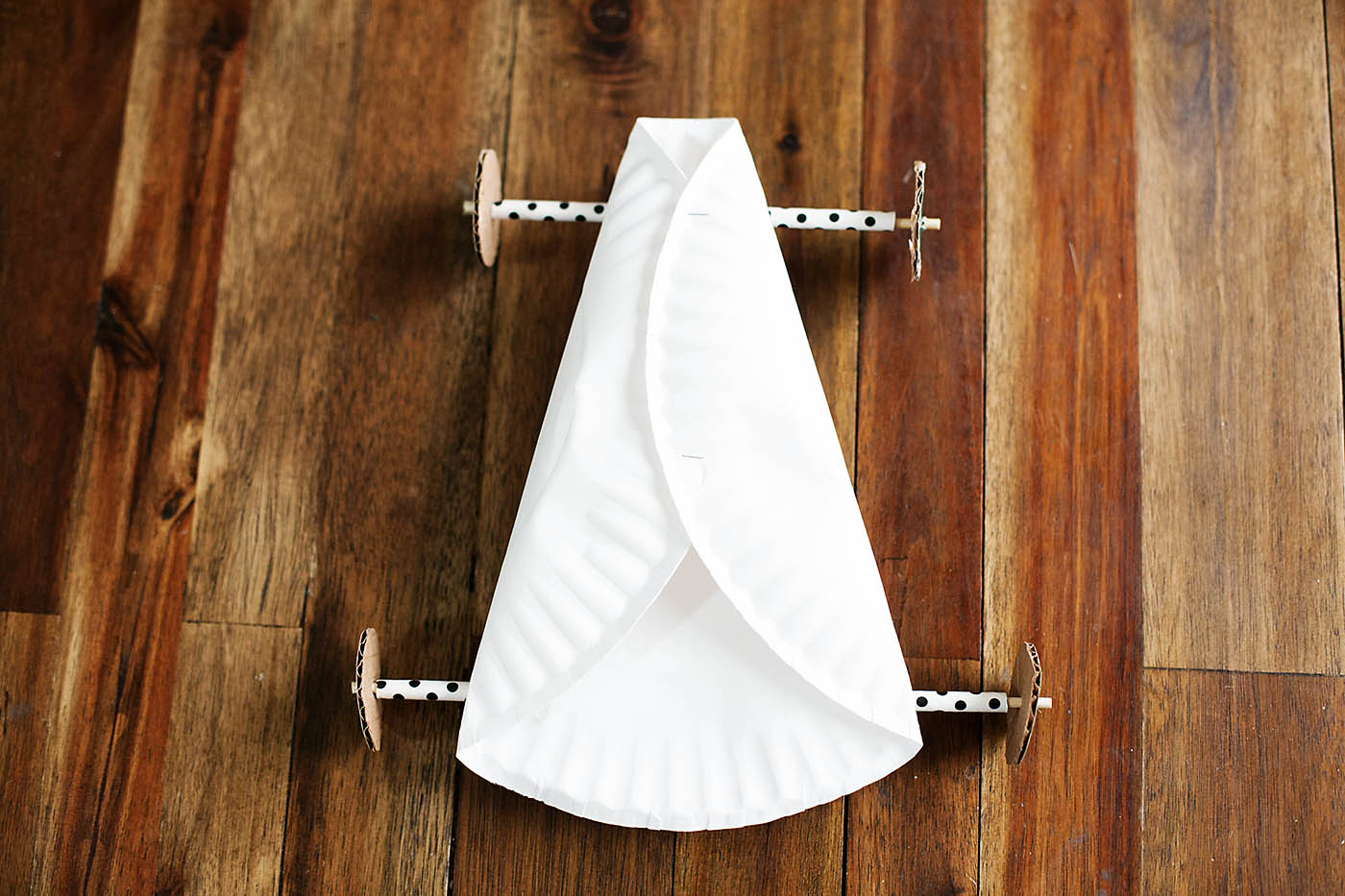 Paper plate balloon car