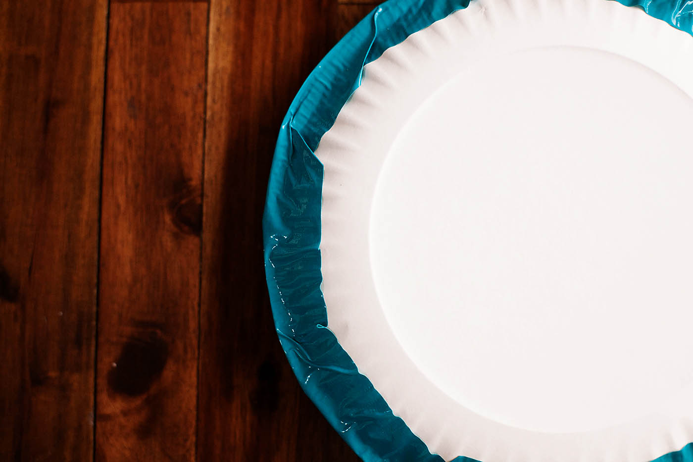 Paper plate frisbees