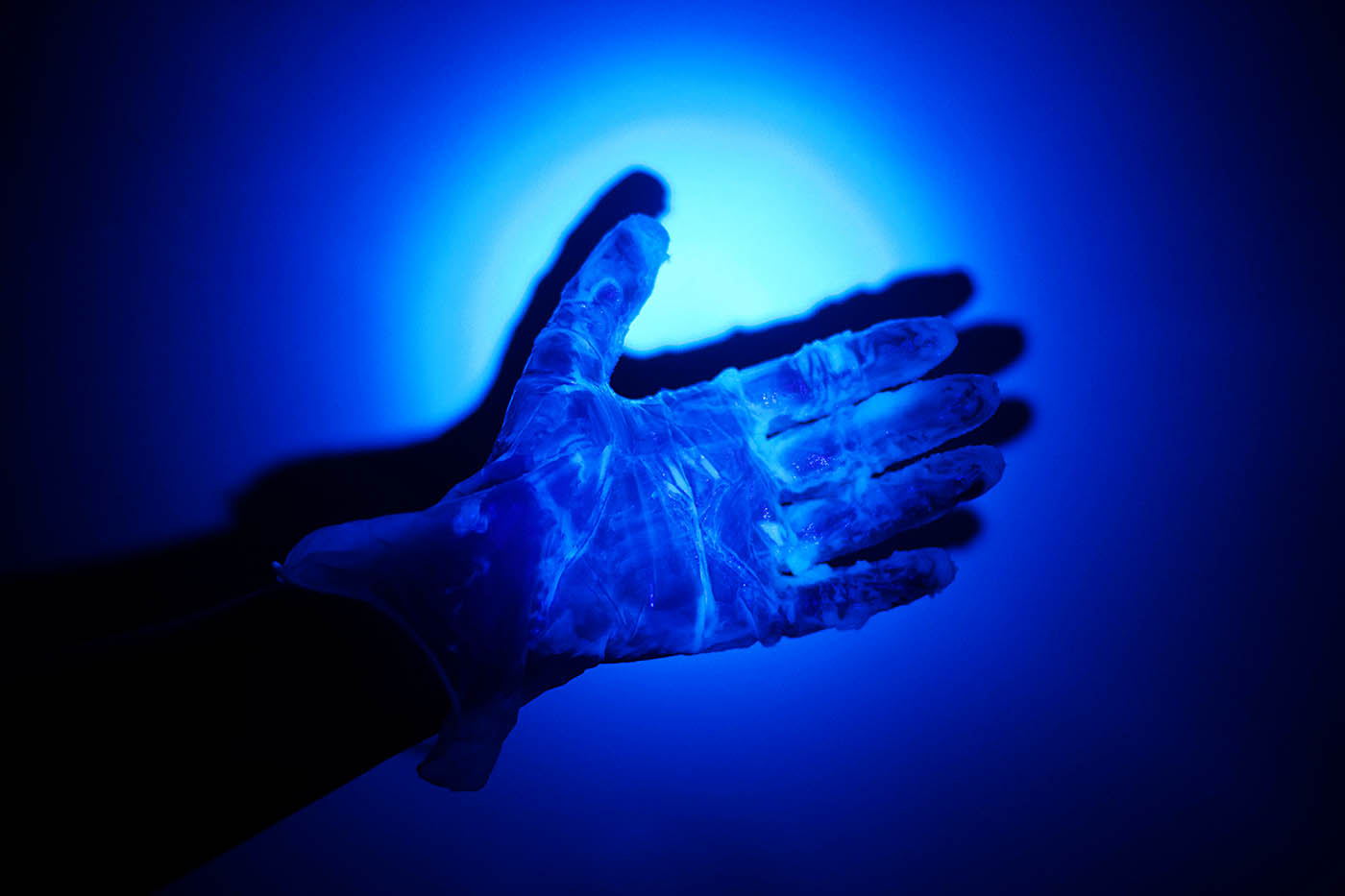 Glowing hand experiment from All for the Boys blog