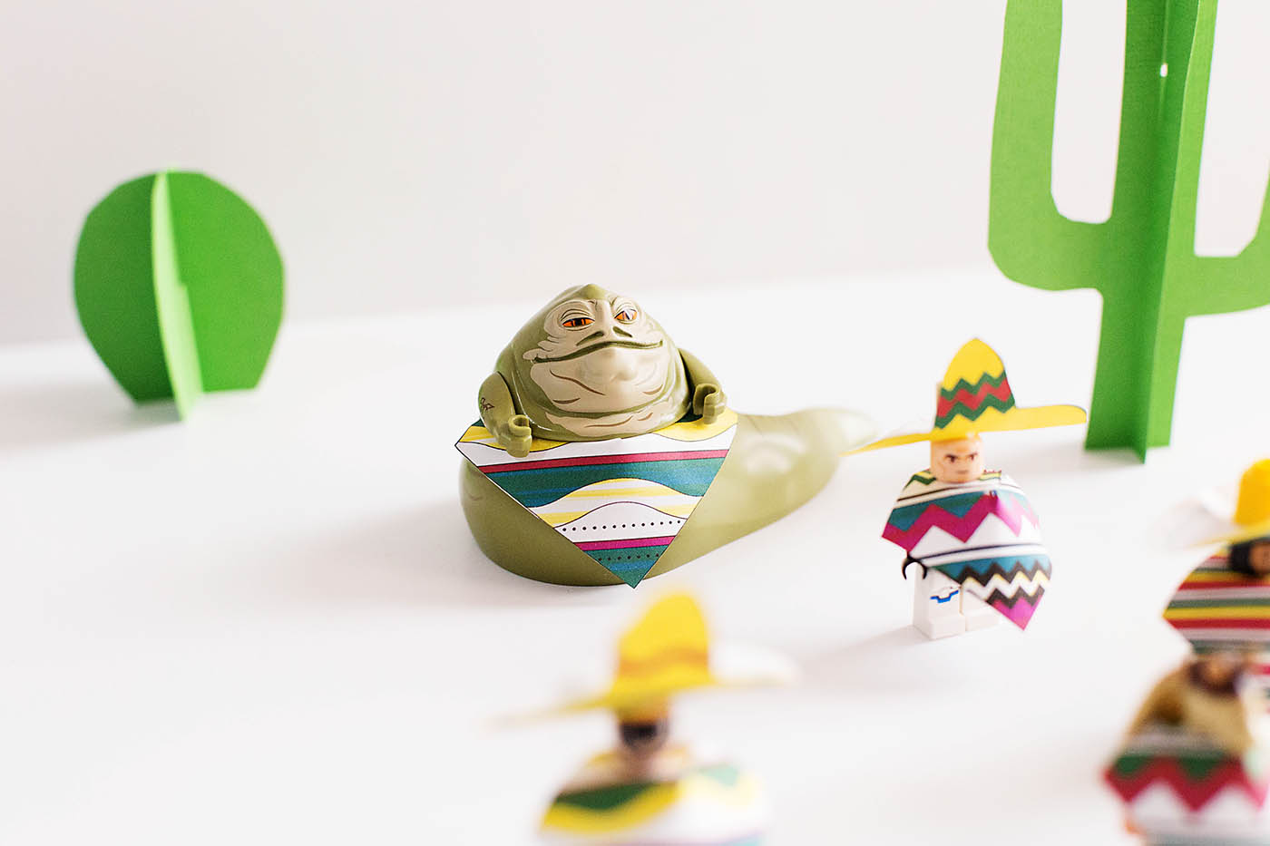 Printable sombreros and ponchos for LEGO minifigures - May the fourth AND fifth be with you!