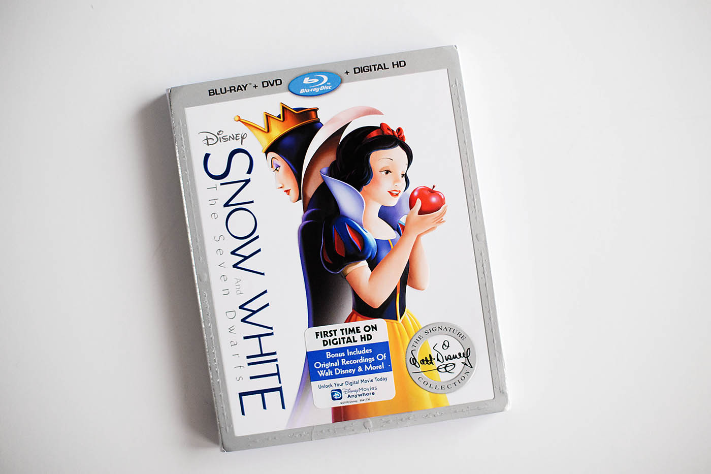 The Walt Disney Signature Collection - Snow White and the Seven Dwarfs