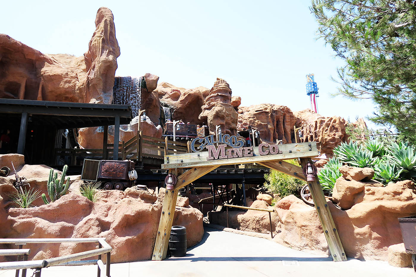 Why You Should Visit Knott's Berry Farm Before Summer Is Over