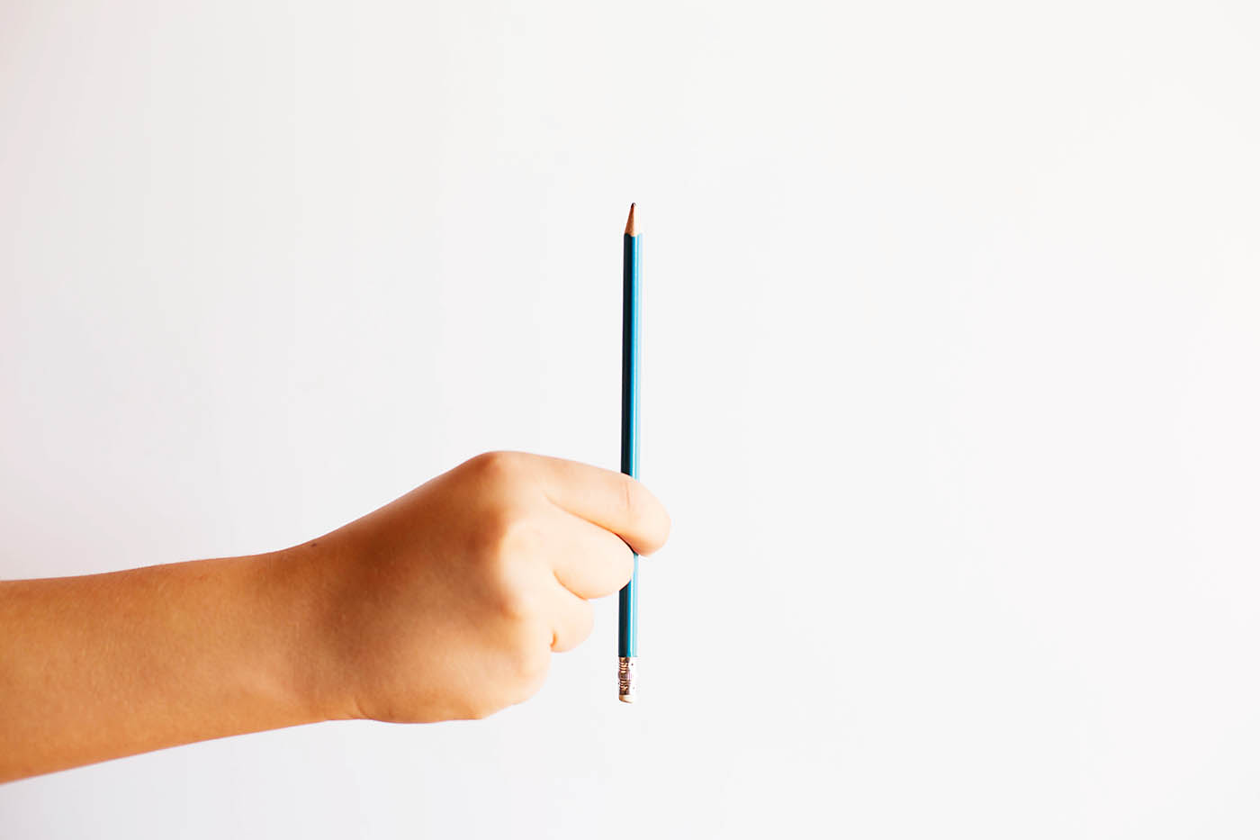 Easy levitating trick for kids - make a pencil, fork, straw or anything small levitate!