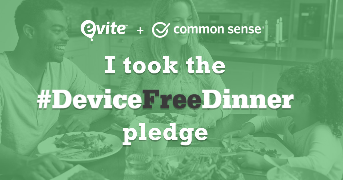 Pledge to have a #DeviceFreeDinner at least once a week with your family this year! Love these simple ideas of things to talk about or do during dinner time