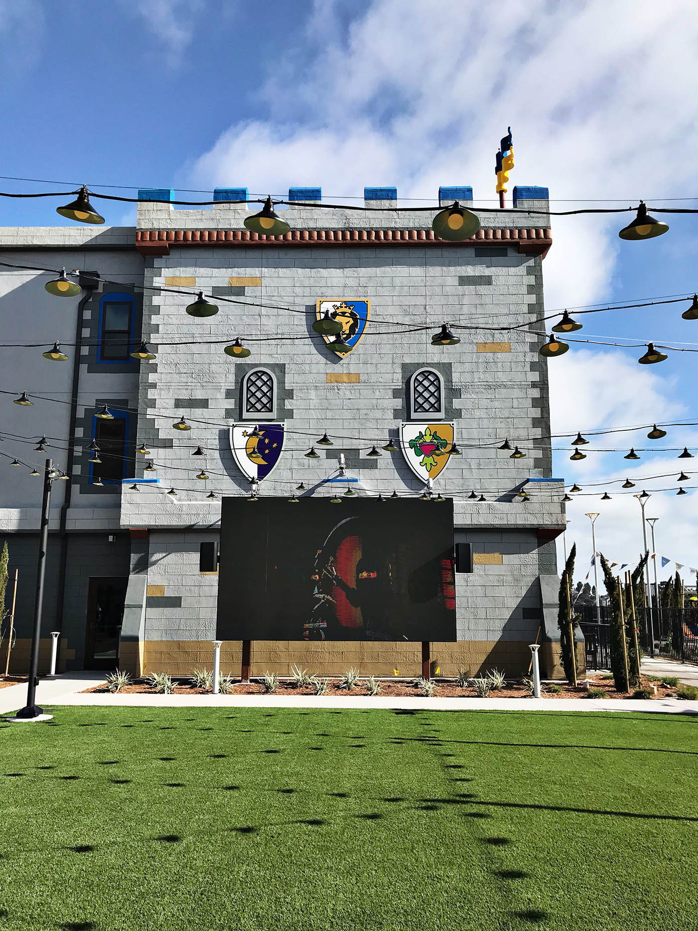 Great reasons to take older kids to the new Legoland Castle Hotel in Carlsbad, CA!